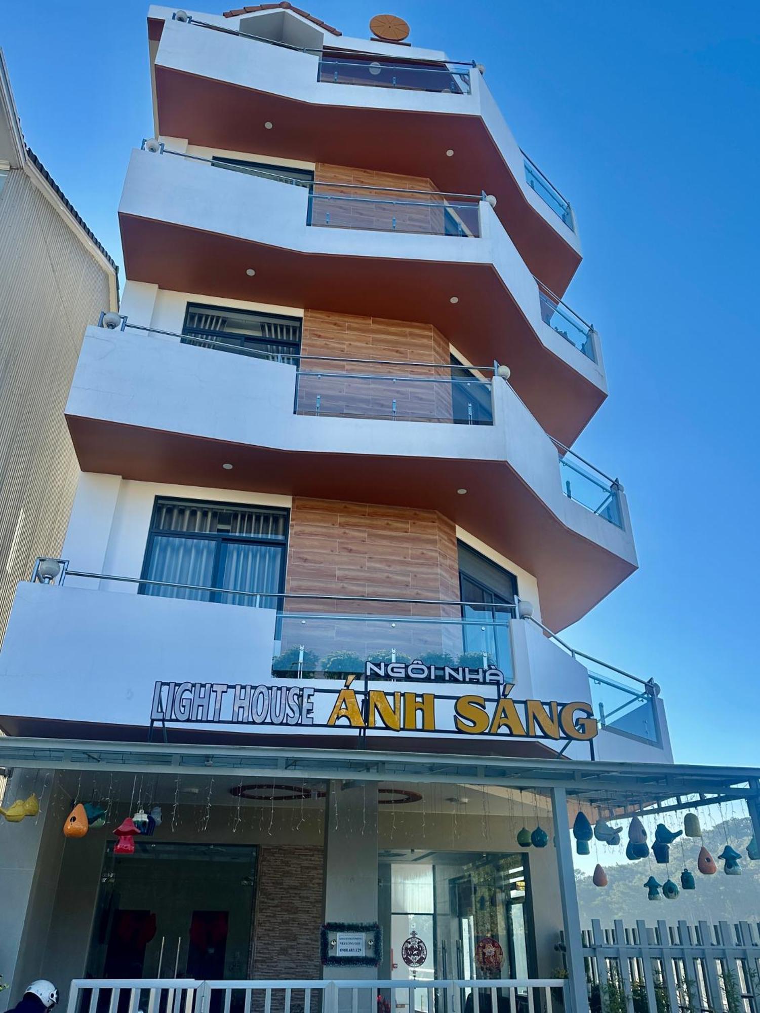 Khach San Anh Sang - Light House Hotel Da Lat Buitenkant foto